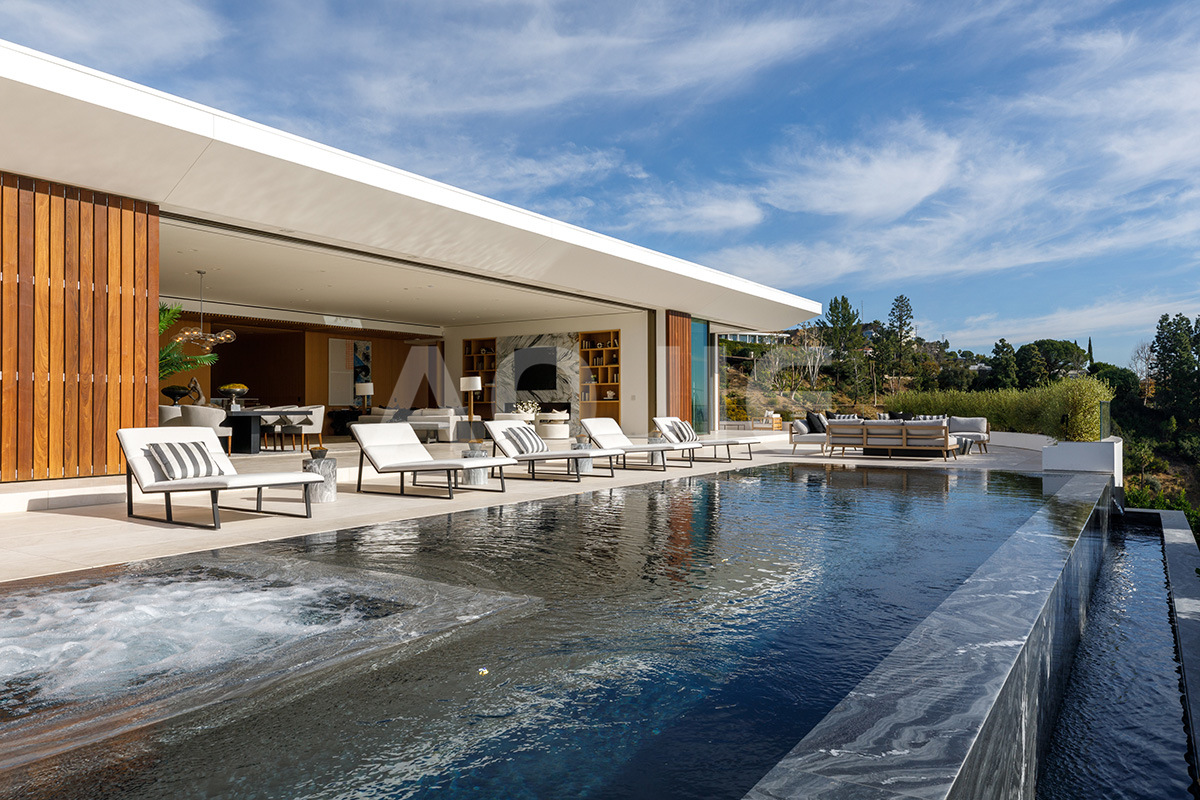 巴洛克灰金泳池